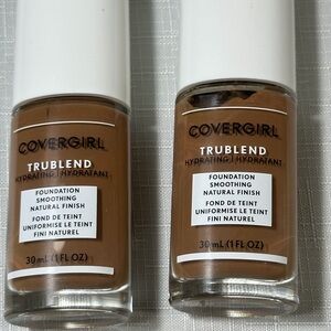 COVERGIRL TruBlend Hydrating Foundation - Warm Brown D7